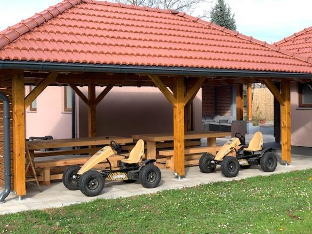 Apartment Karlovac Esterno foto