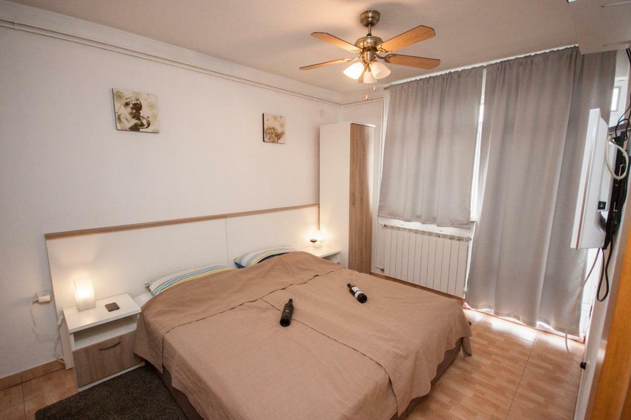 Apartment Karlovac Esterno foto