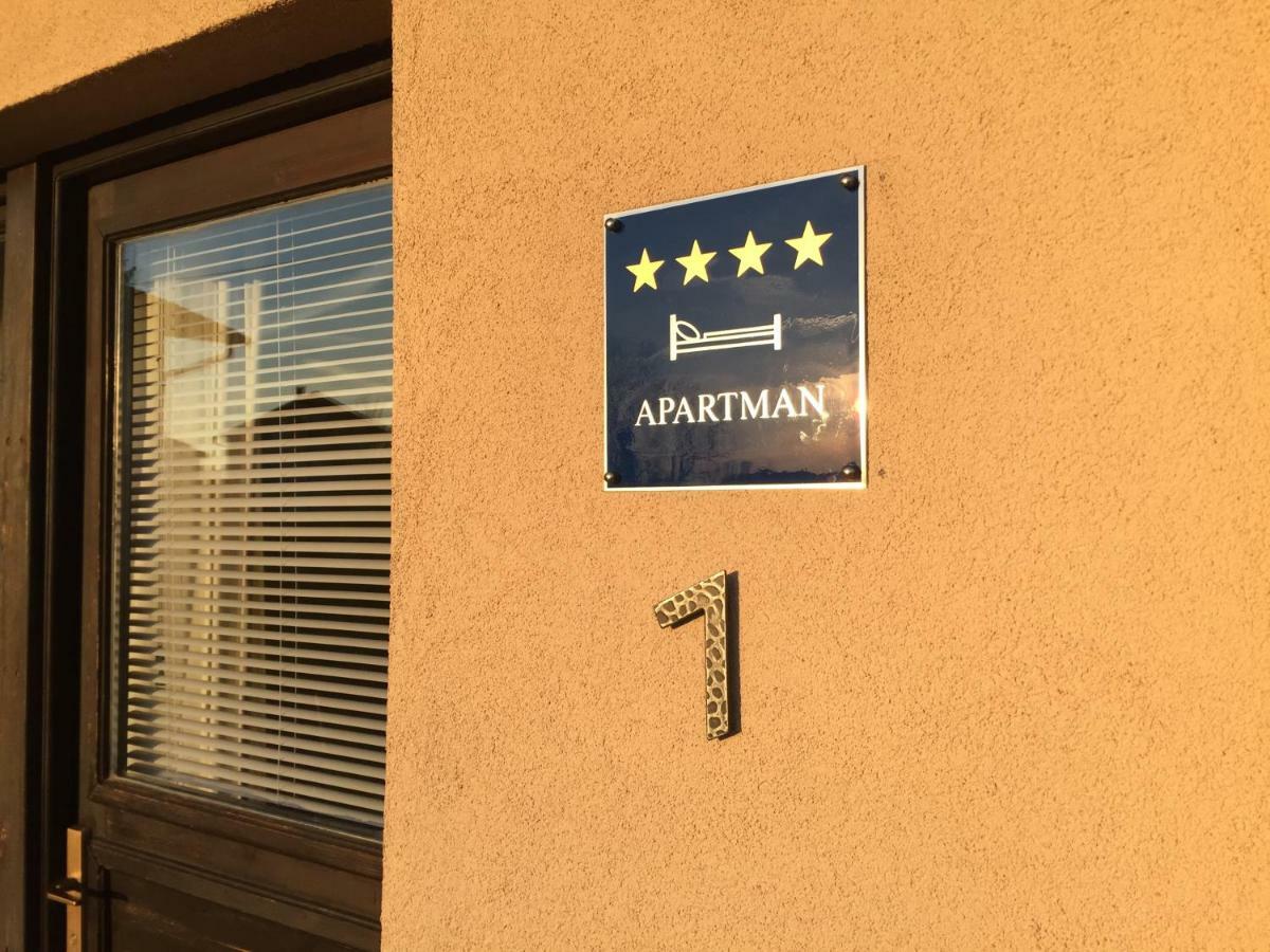 Apartment Karlovac Esterno foto